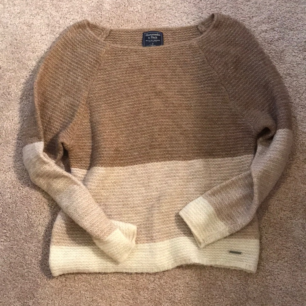 NWOT abercrombie sweater
